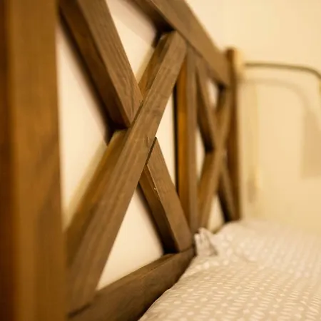 Aguilar Apartment *
